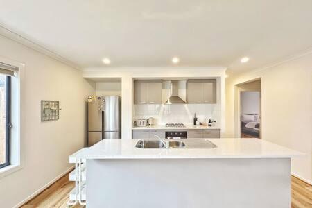 Modern House Smart Tv*dryer *